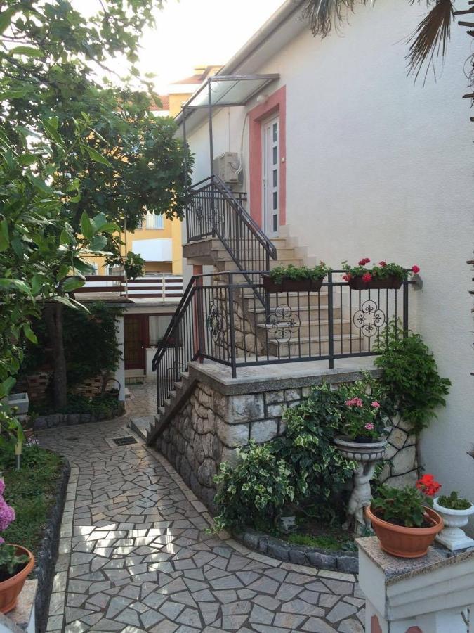 Apartments By The Sea Selce, Crikvenica - 16375 Exteriér fotografie